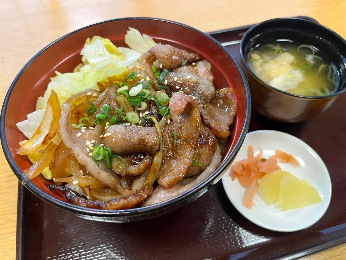 飛騨牛のカルビ丼