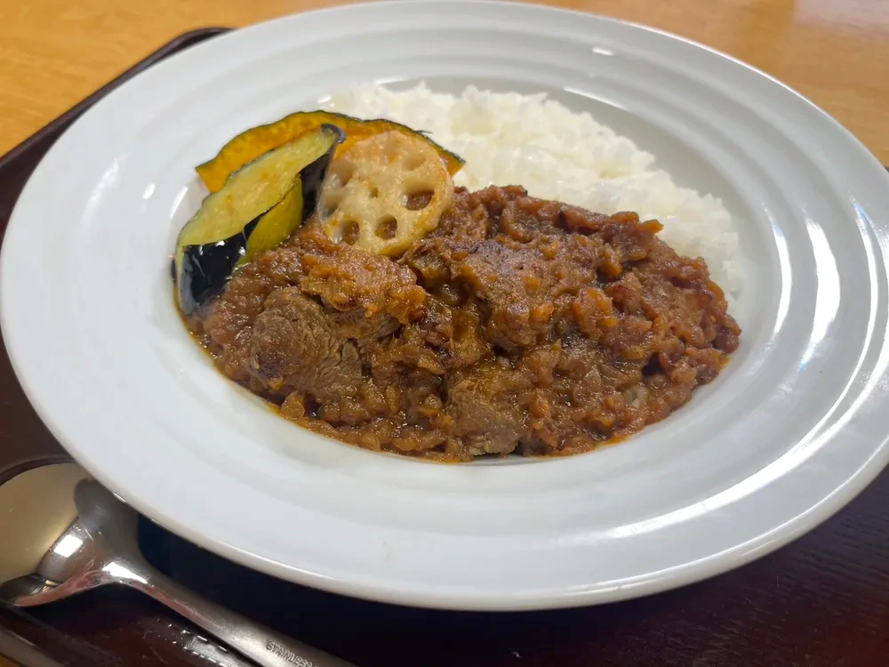 玉ねぎたっぷり鹿肉カレー